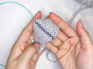 Couture invisible horizontale pour le point jersey