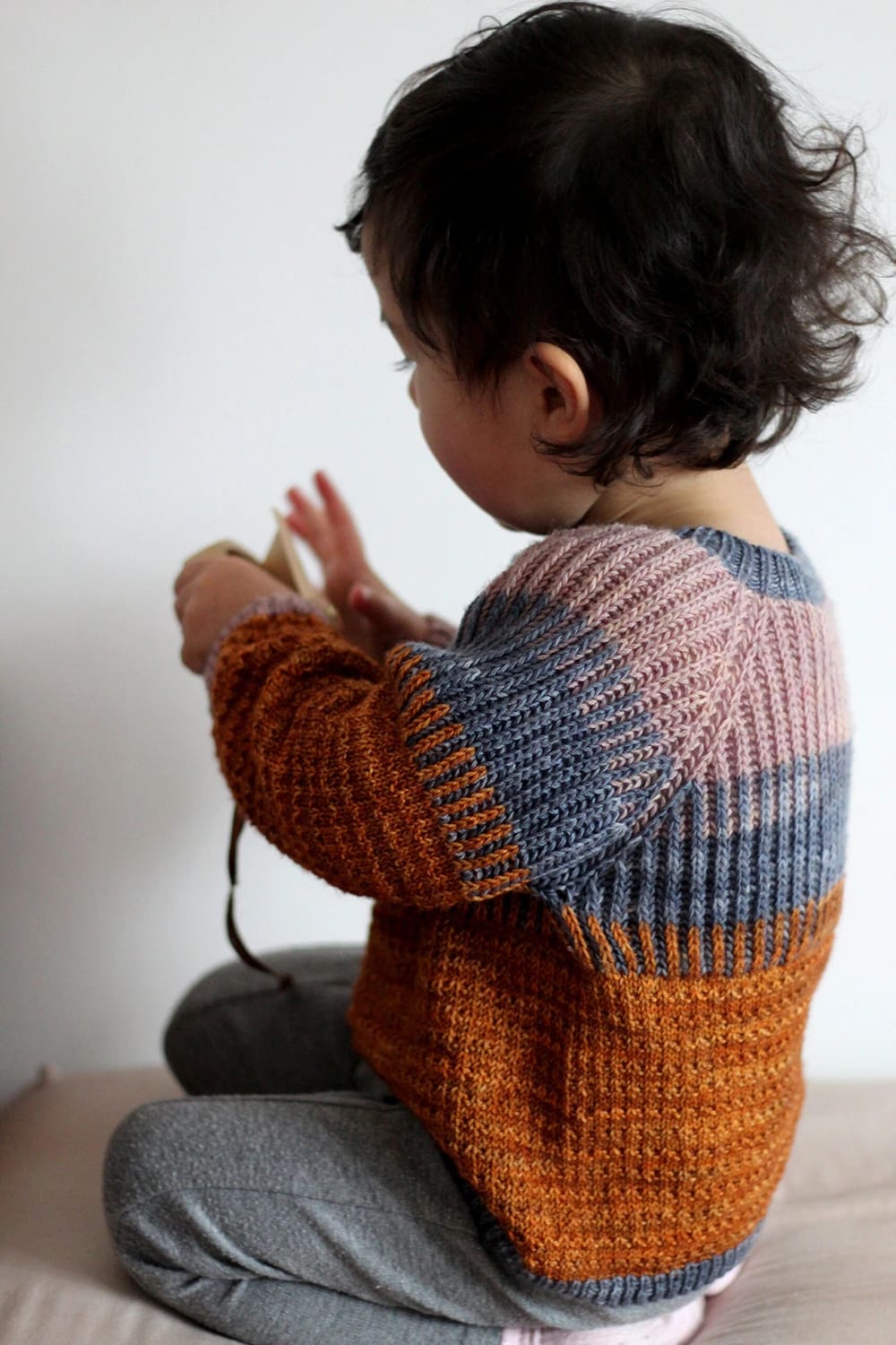 patron tricot pull brioche Little Môme 4