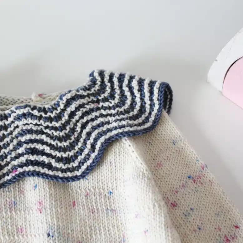 pull enchanté enfant PrincesseD tricot top down